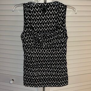 White House Black‎ Market Black & White sleeveless top S NWOT